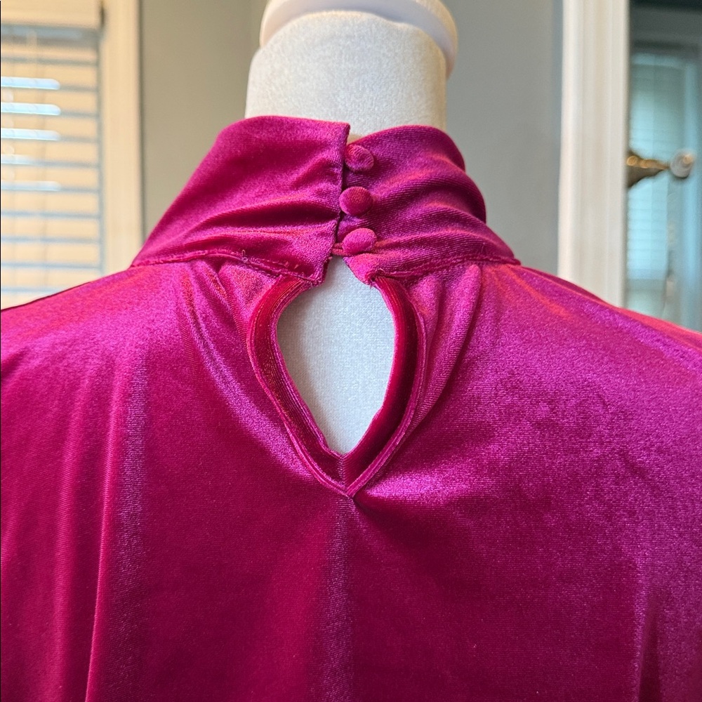 Buckle Blue B Collection Fuchsia Velvet Rhinestone Fringe Top Large - Picture 6 of 10